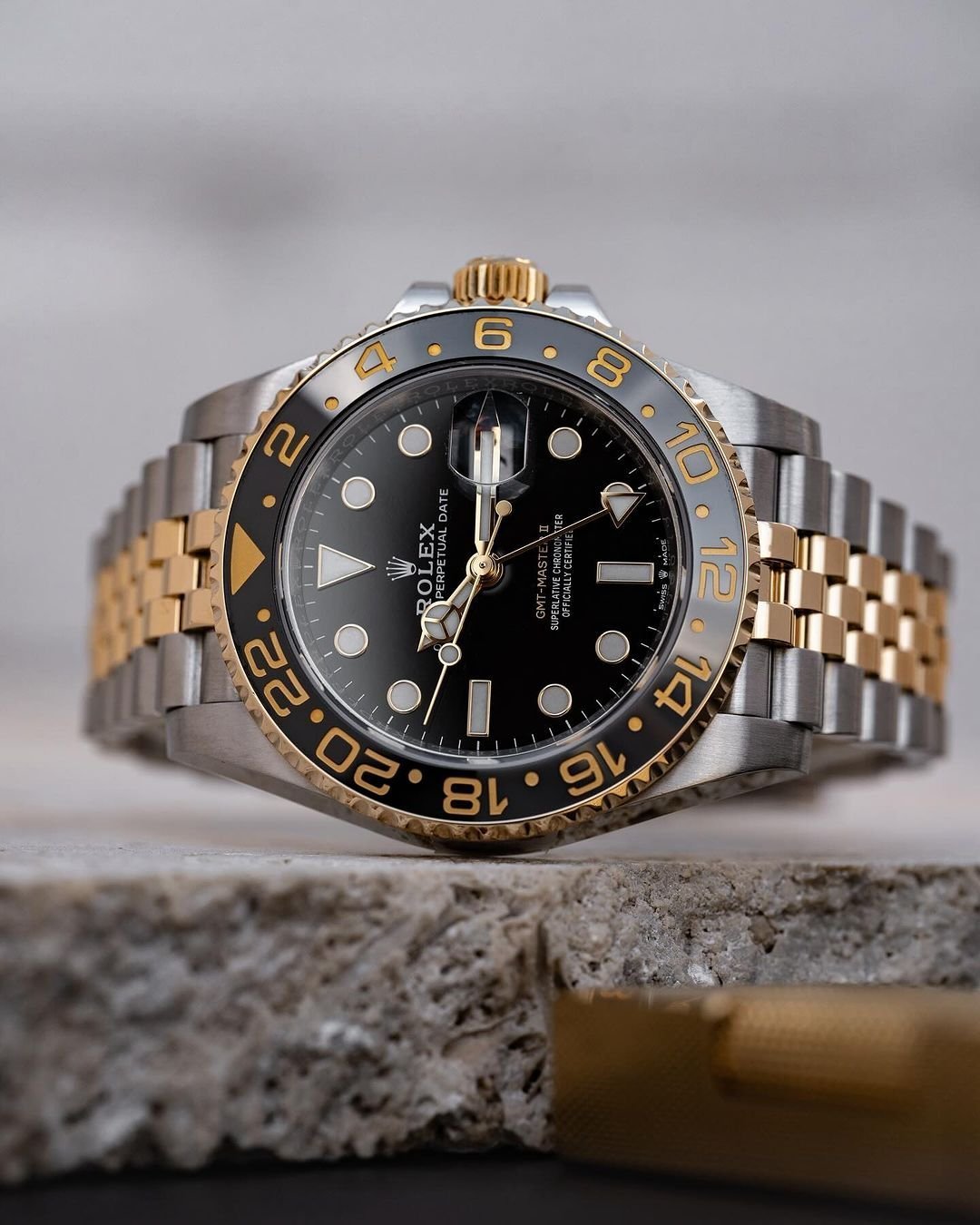Alternative view of ROLEX AAA GMT MASTER 2 TOP PRIMIUM QUILTY WATCH