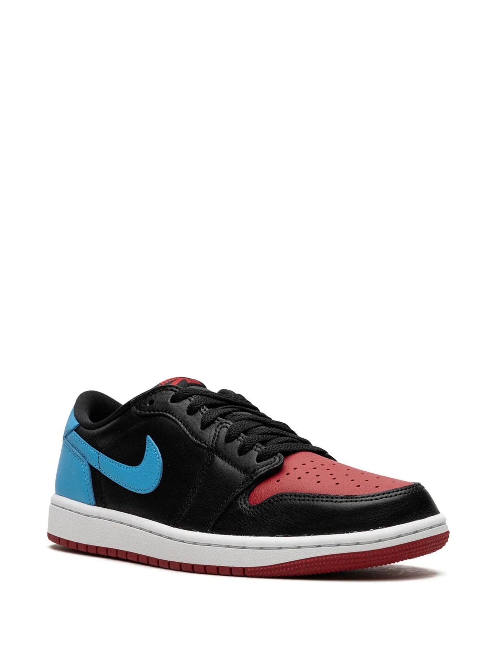 Alternative view of Nike Air Jordan 1 Low OG UNC To Chicago