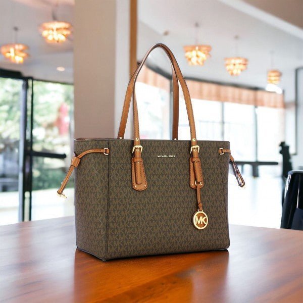 Alternative view of Branded MK VOYAGER LOGO TOTE BAG (mk-1152)