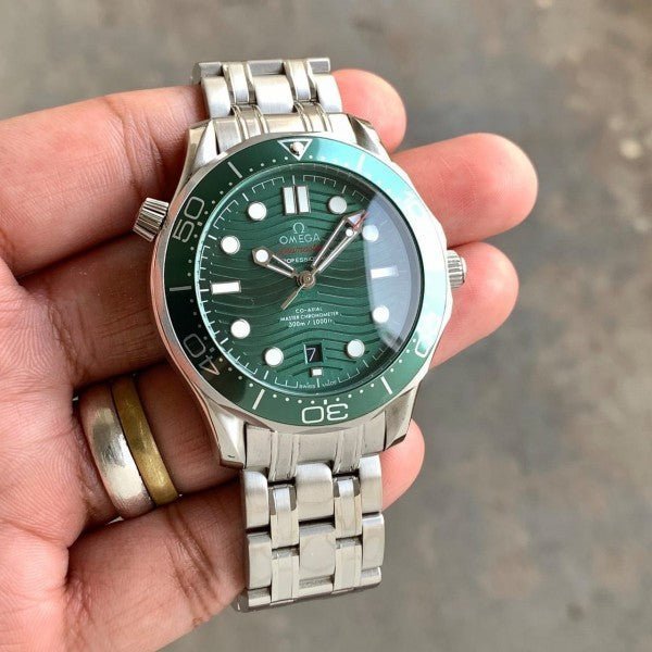 Alternative view of OMEGA SEA MASTER AUTOMATIC PRIMIUM WATCH