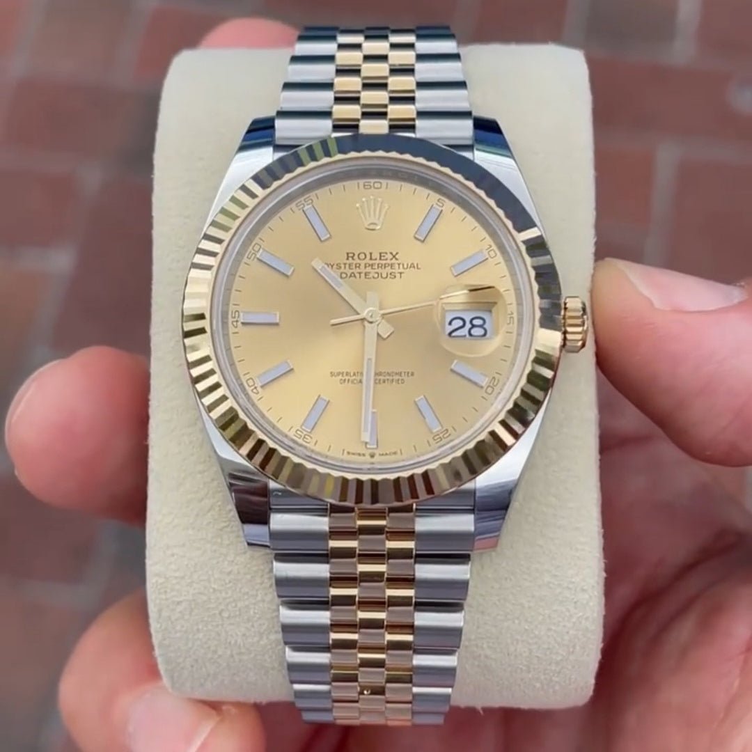 Alternative view of Rolex Datejust Gold Silver Gold Dial Metal Watch